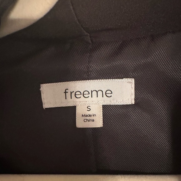 Open front black blazer - Picture 2 of 4